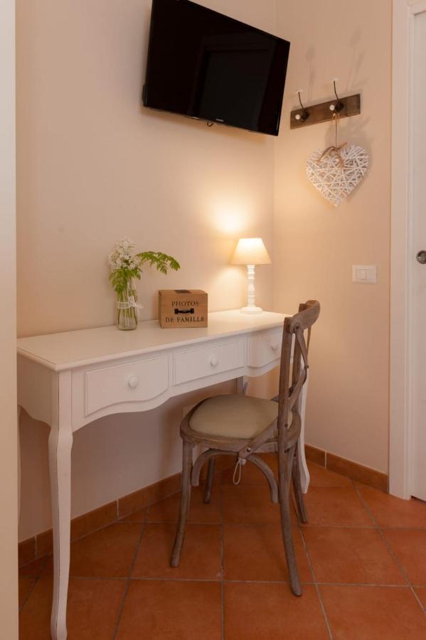 B&B Il Casaletto Monte Porzio Catone Bagian luar foto